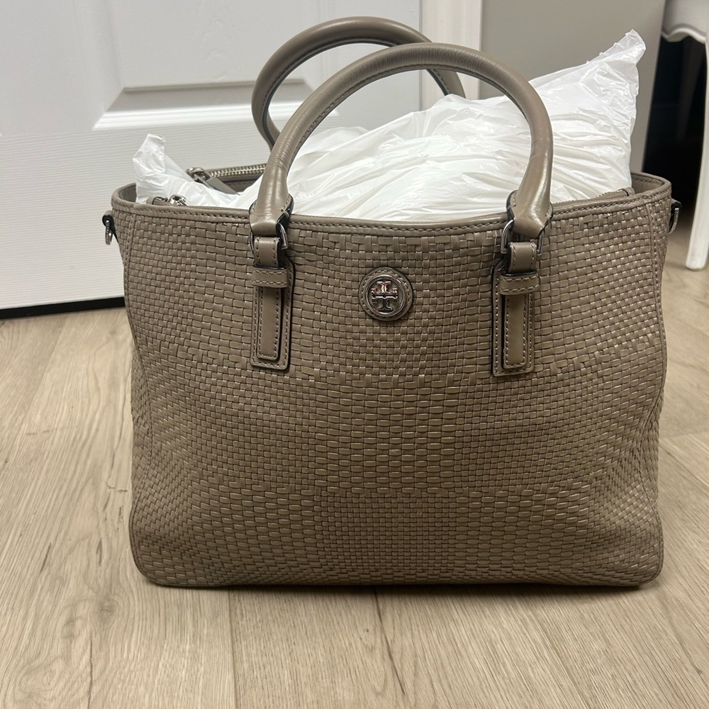 Tory Burch Robinson Woven Multi Tote French Grey Bag - Picture 3 of 10